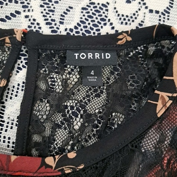 Torrid Maxi Dress 4 Black Red Roses Lace Inserts Flutter Sleeve Asymmetrical Hem - Picture 5 of 13